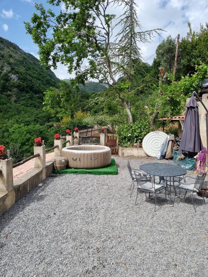 Bouyon Appartement 3 Pieces Dans Maison Individuelle Entre Mer Et Montagnes المظهر الخارجي الصورة