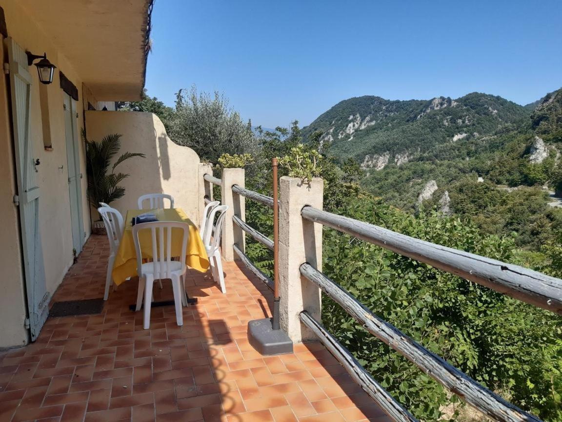 Bouyon Appartement 3 Pieces Dans Maison Individuelle Entre Mer Et Montagnes المظهر الخارجي الصورة